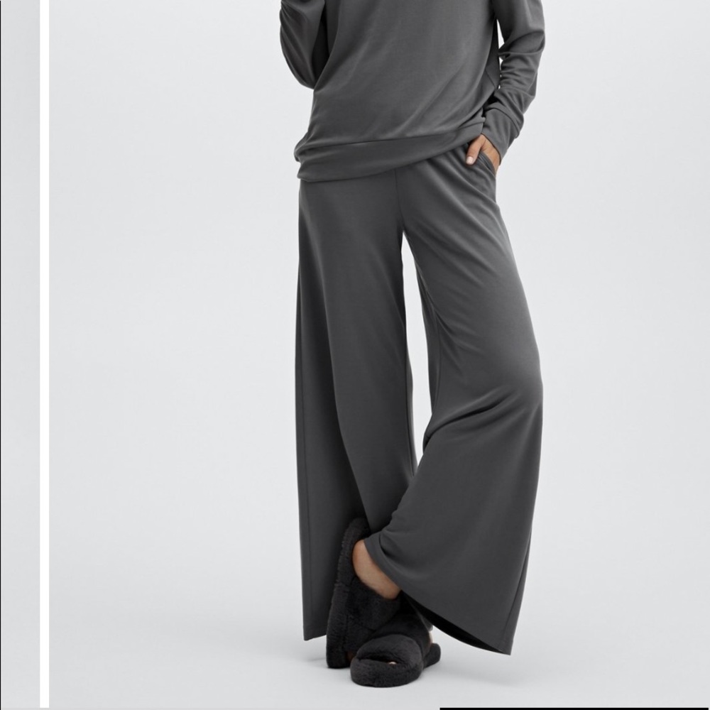 Fabletics Lounge Pants